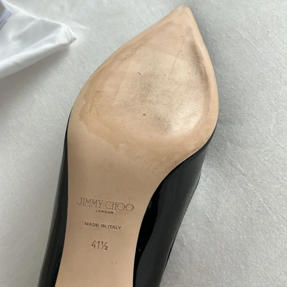 Flawless Jimmy Choo Pump - Picture 2 of 6